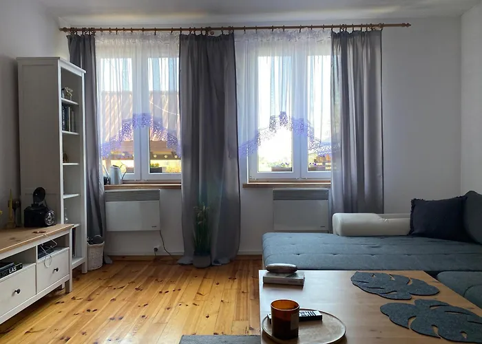 Apartament Hajstra Z Ogrodem